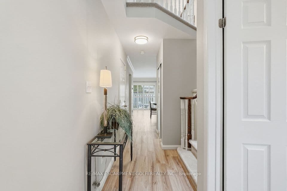 3333 NEW Street 103, Burlington, ON L7N 1N1 – photo 3