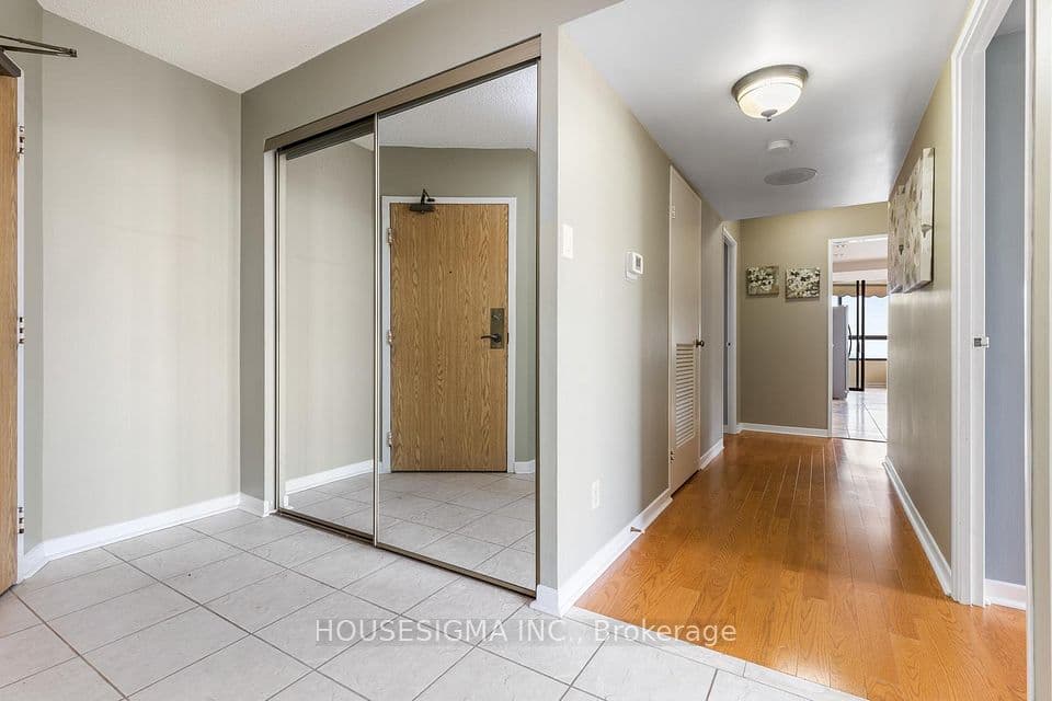 1300 Bloor Street 2010, Mississauga, ON L4Y 3Z2 – photo 3