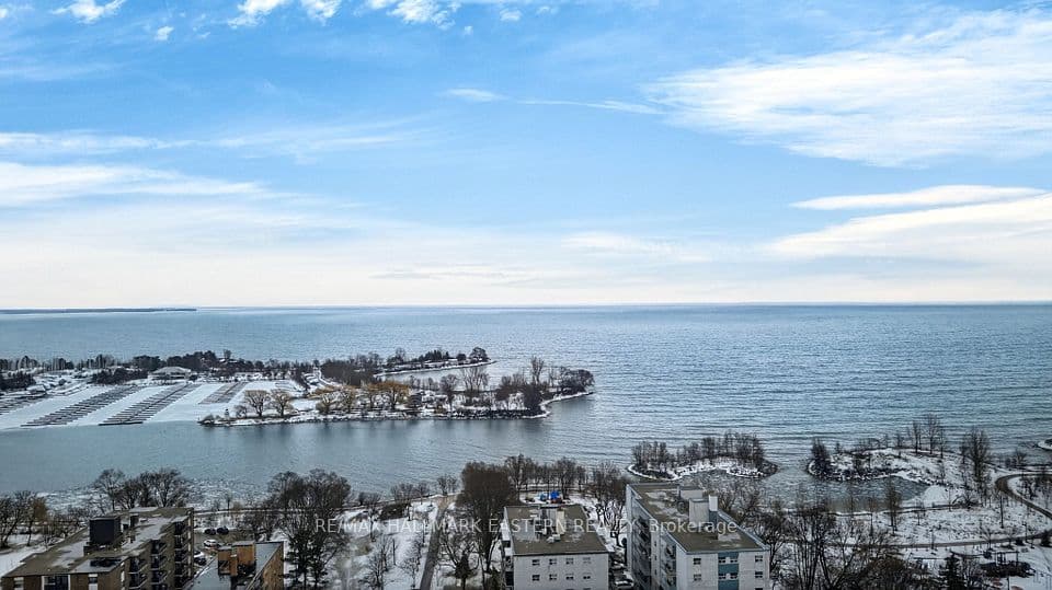 11 Superior Avenue Th3, Toronto, ON M8V 0A7 – photo 2