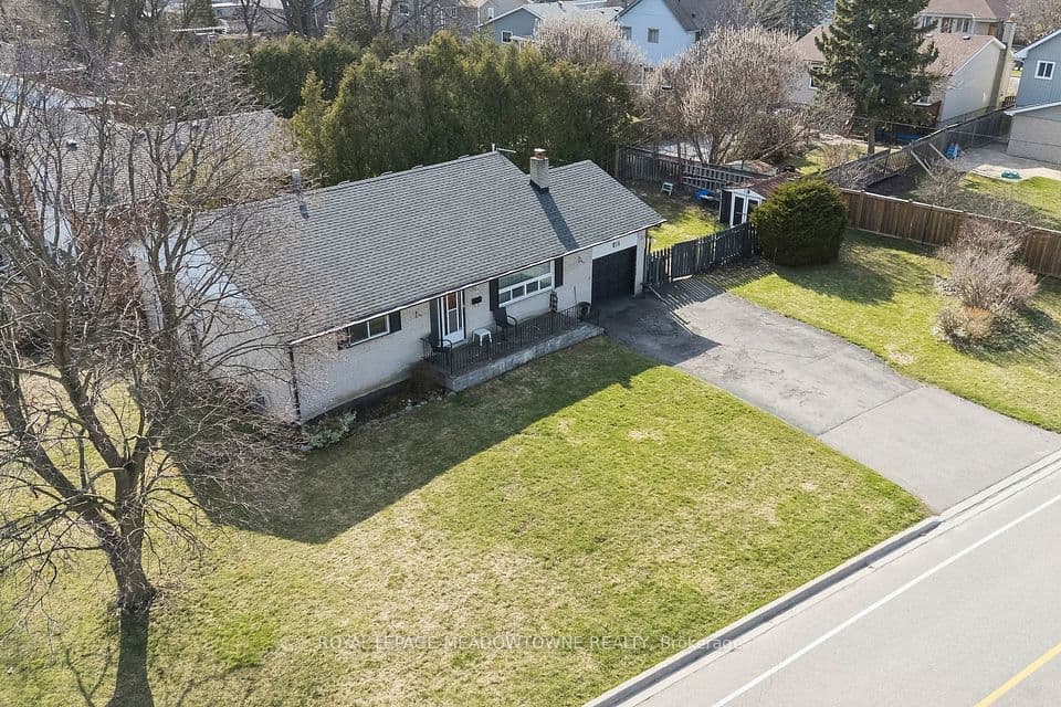 20 Plainsman Road, Mississauga, ON L5N 1C6 – photo 2