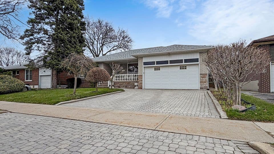 119 Brampton Road, Toronto, ON M9R 3K3 – main photo