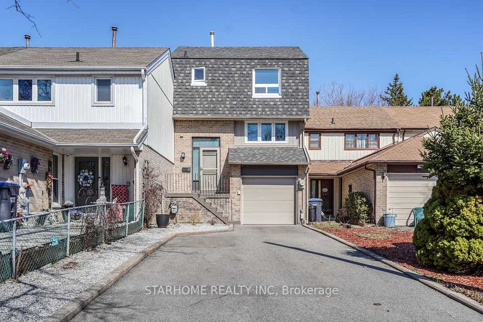 8 Amberwood Square, Brampton, ON L6Z 1G3 – main photo