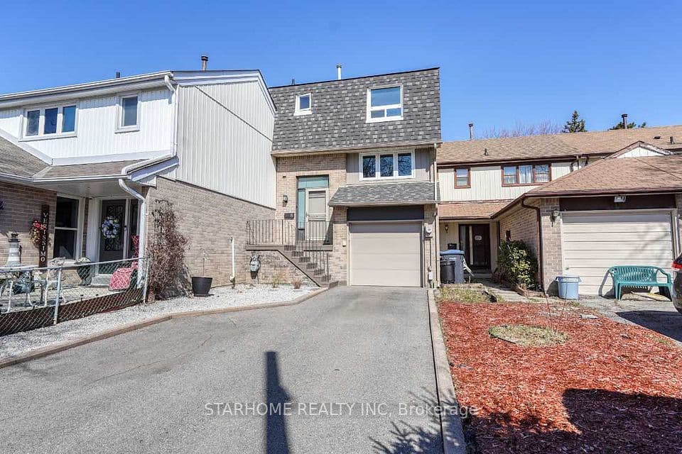 8 Amberwood Square, Brampton, ON L6Z 1G3 – photo 2