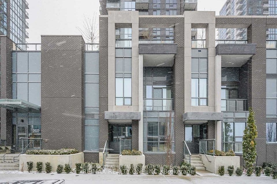 5025 Four Springs Avenue 112, Mississauga, ON L5R 0G5 – main photo