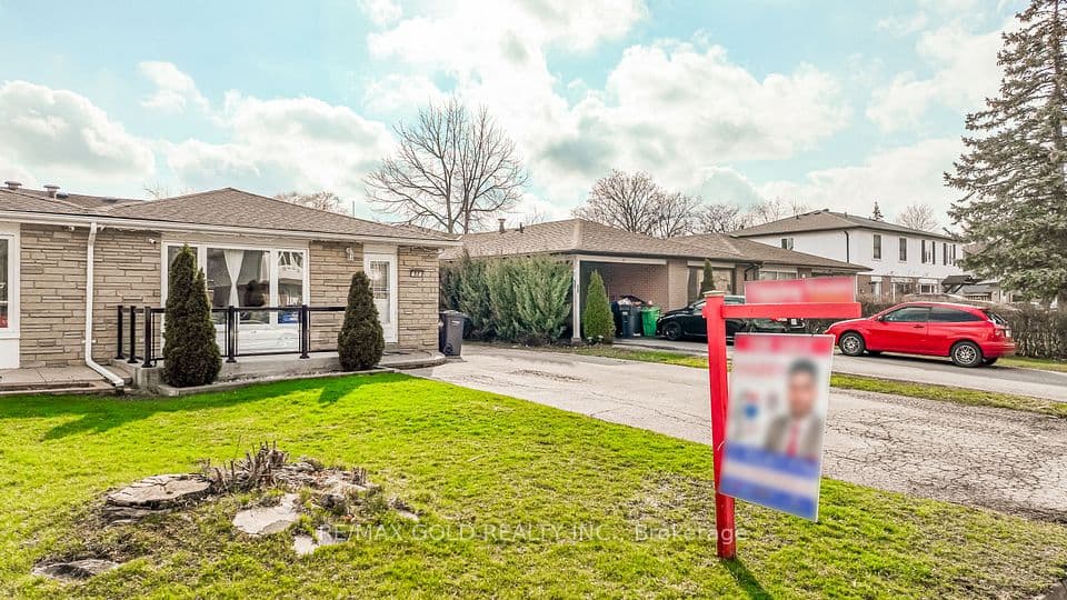 53 Davenport Crescent, Brampton, ON L6T 3L5 – photo 2