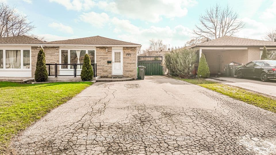 53 Davenport Crescent, Brampton, ON L6T 3L5 – photo 3