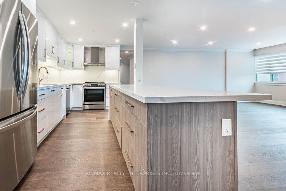50 Elm Drive E 605, Mississauga, ON L5A 3X2 – photo 2