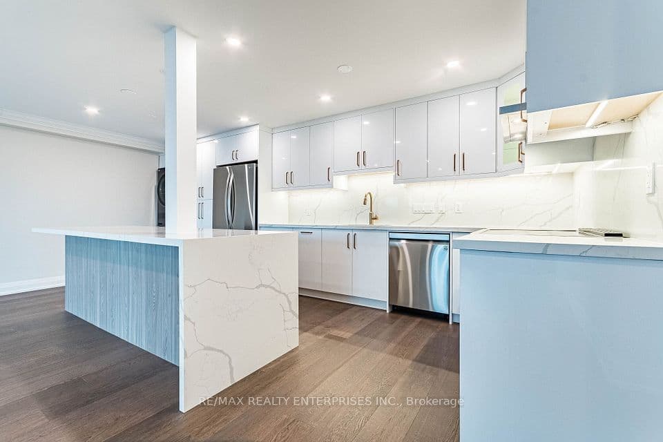 50 Elm Drive E 605, Mississauga, ON L5A 3X2 – main photo