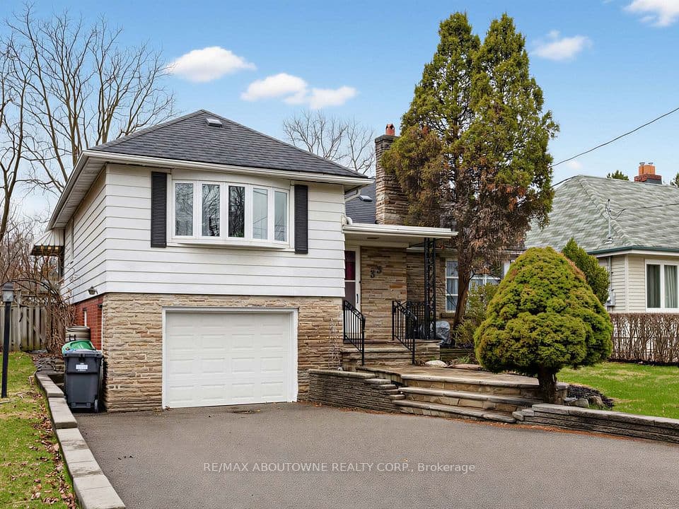 33 Mill Street S, Brampton, ON L6Y 1S7 – photo 2