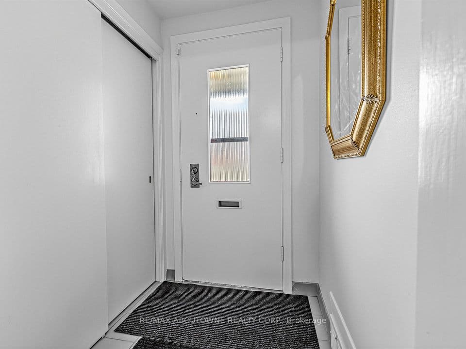 33 Mill Street S, Brampton, ON L6Y 1S7 – photo 3