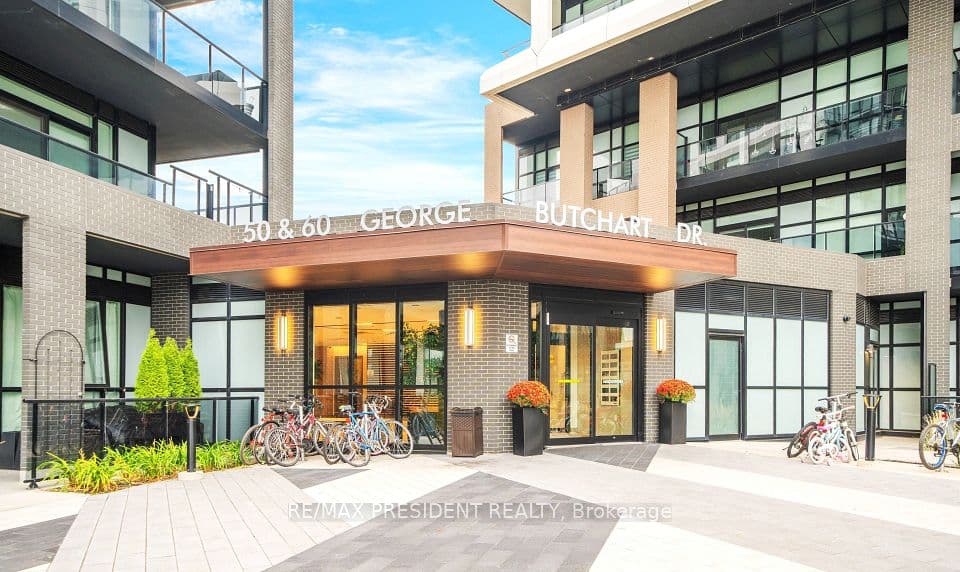 60 George Butchart Drive 112, Toronto, ON M3K 2C5 – main photo