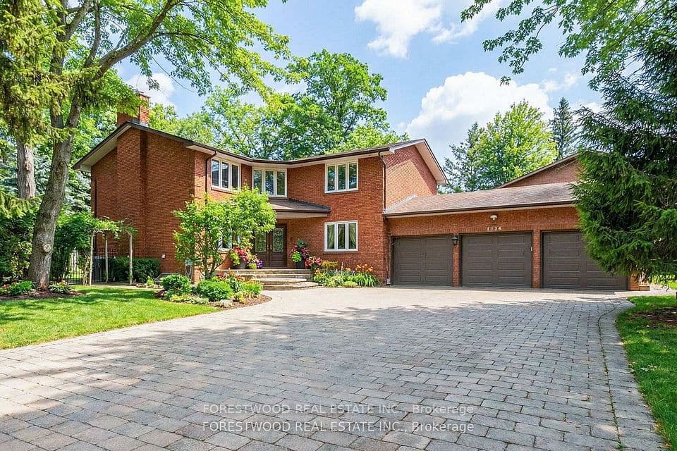 2176 Autumn Breeze Drive N, Mississauga, ON L5B 1R4 – photo 2