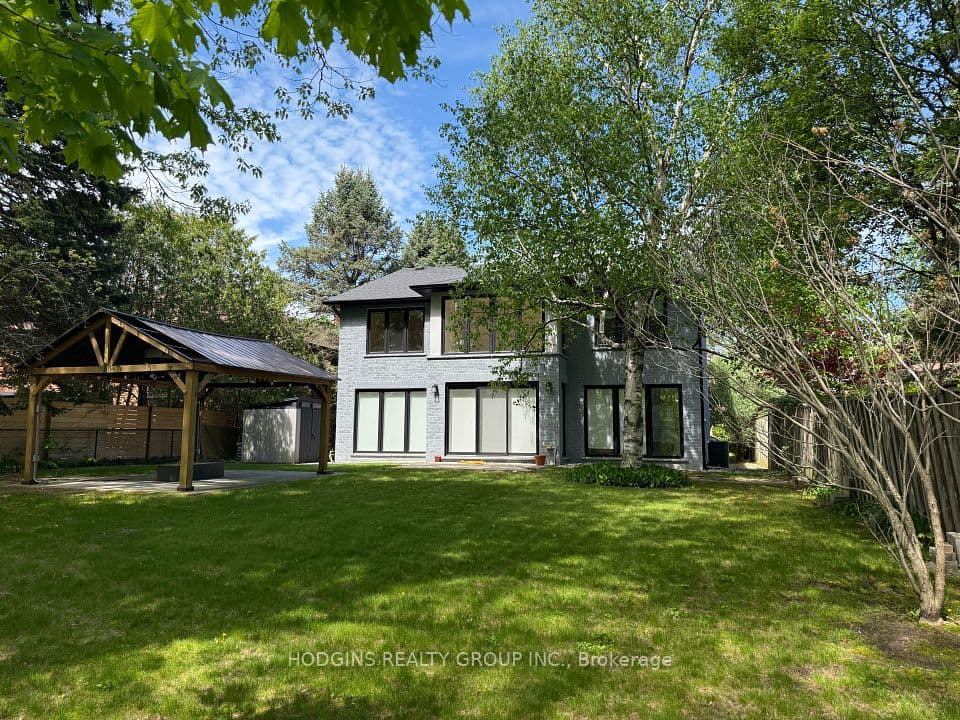 1670 Caverly Court, Mississauga, ON L5L 3L7 – photo 2