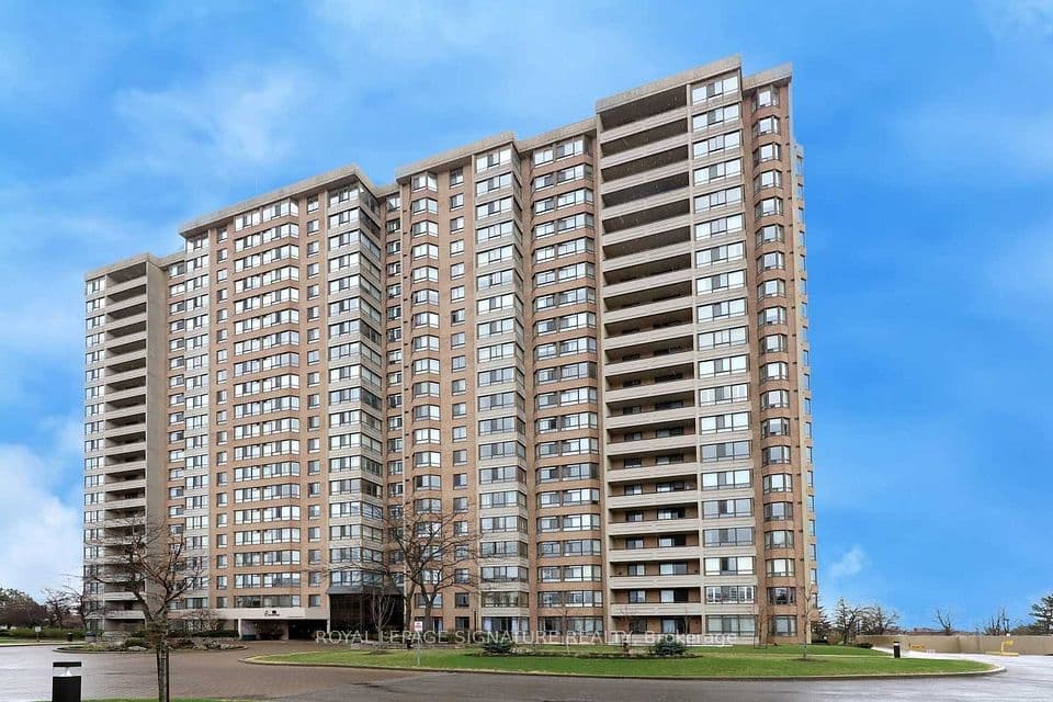 100 County Court Boulevard 1101, Brampton, ON L6W 3X1 – main photo