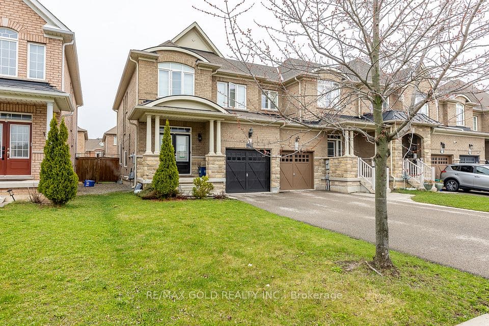 943 Transom Crescent, Milton, ON L9T 8K4 – photo 2