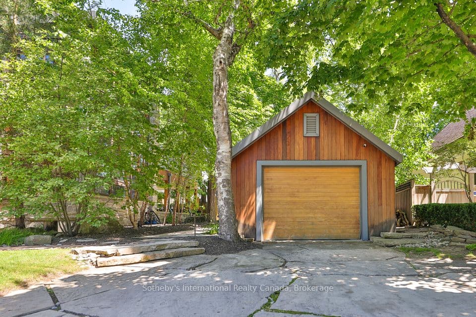55 Chisholm Street, Oakville, ON L6K 3H6 – photo 3