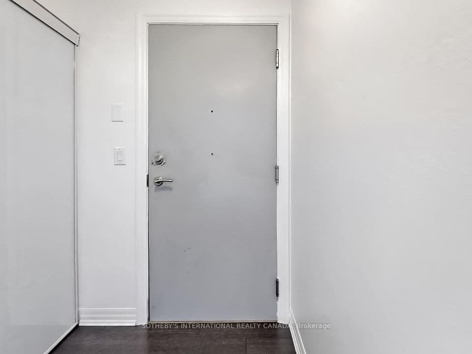 80 Esther Lorrie Drive 1018, Toronto, ON M9W 0C6 – photo 3