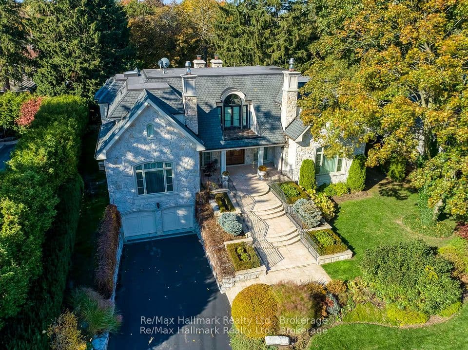 138 DIANNE Avenue, Oakville, ON L6J 4G9 – photo 2