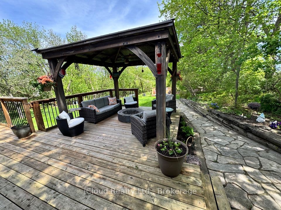 17 Agnes Street, Caledon, ON L7K 0C6 – photo 2