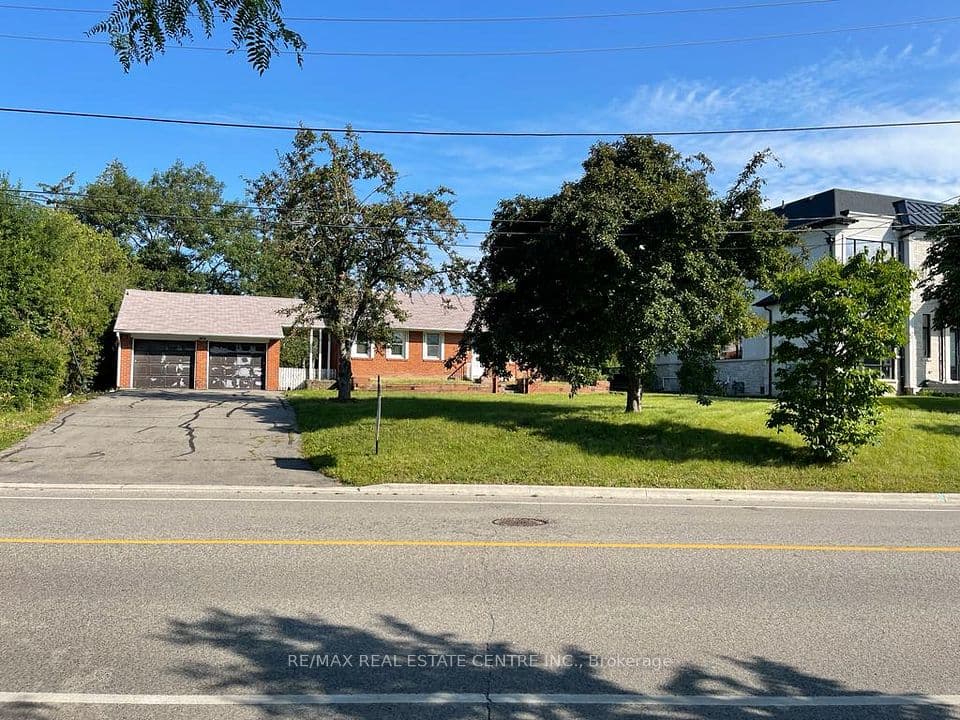 2431 Thorn Lodge Drive, Mississauga, ON L5K 1K8 – main photo