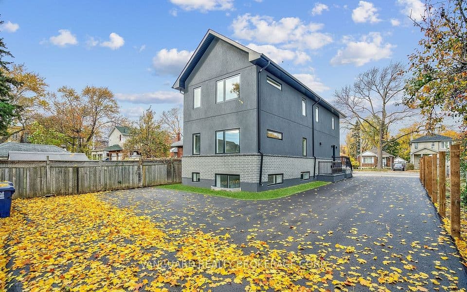 1937 Lawrence Avenue W, Toronto, ON M9N 1G8 – photo 3