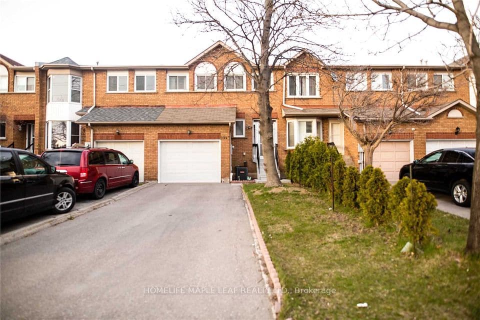 735 Constellation Drive, Mississauga, ON L5R 2V7 – main photo