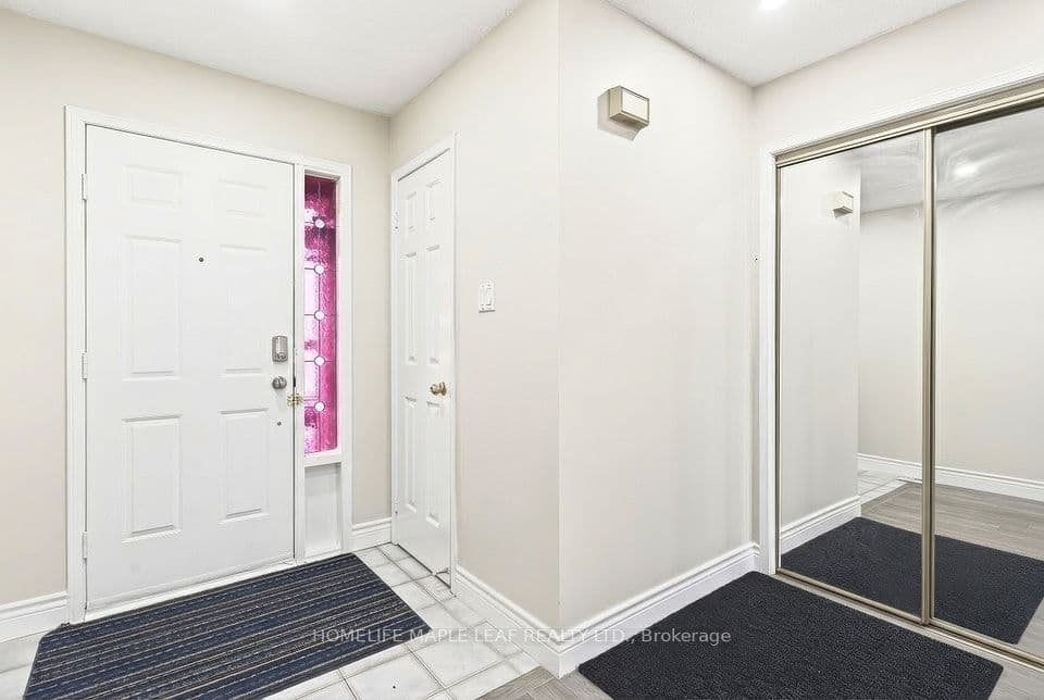 735 Constellation Drive, Mississauga, ON L5R 2V7 – photo 2