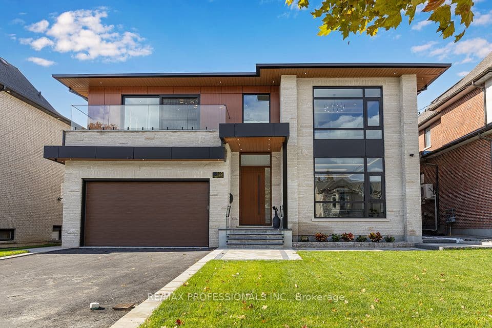 122 Ashbourne Drive, Toronto, ON M9B 4H8 – main photo