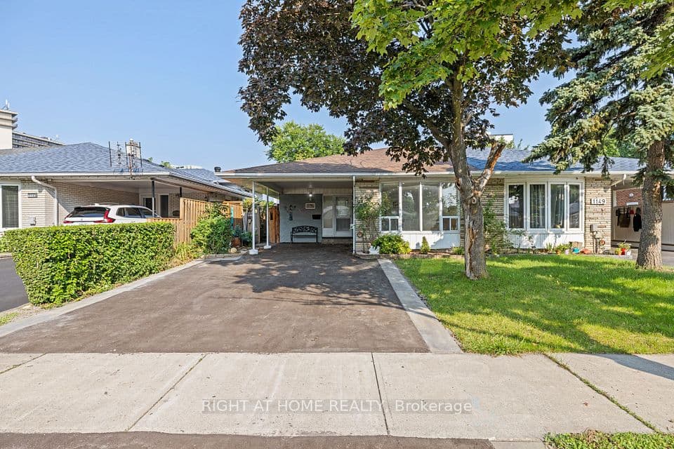 1147 Saturnia Crescent, Mississauga, ON L4Y 2M2 – main photo