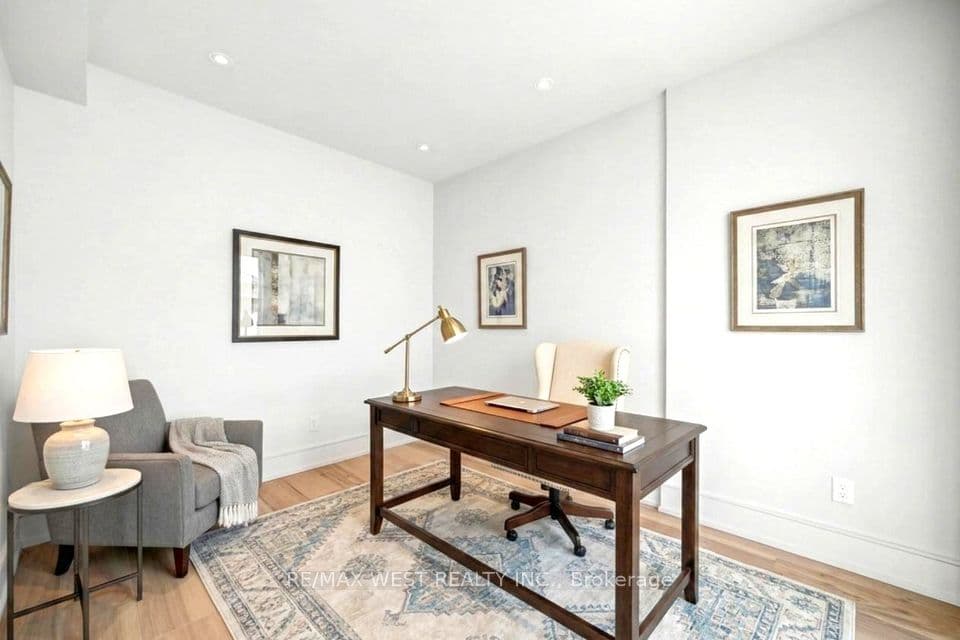 2267 Fifth Line W, Mississauga, ON L5K 1V7 – photo 3