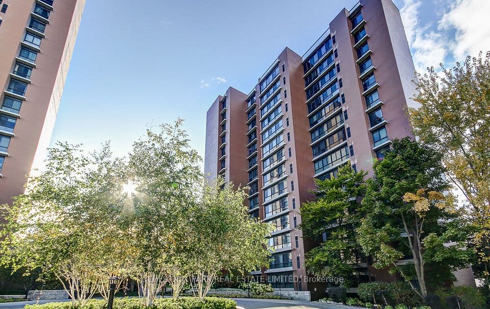 1400 Dixie Road 812, Mississauga, ON L5E 3E1 – photo 2
