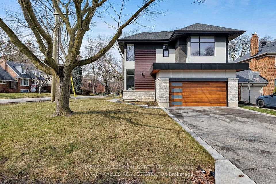 43 Ballacaine Drive, Toronto, ON M8Y 4B1 – photo 2