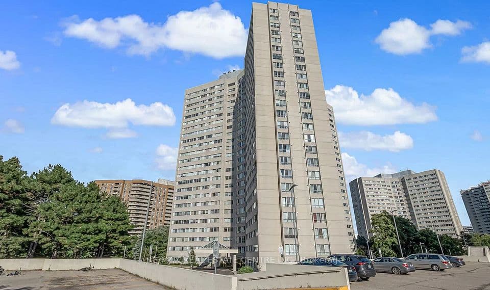 3700 Kaneff Crescent 501, Mississauga, ON L5A 4B8 – main photo