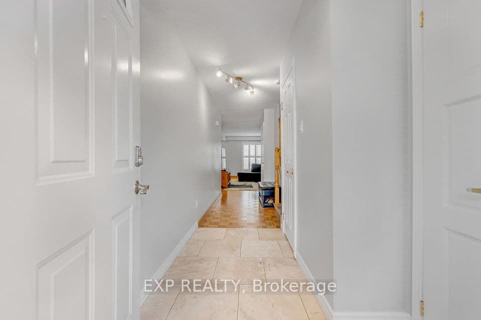750 Burnhamthorpe Road E 31, Mississauga, ON L4Y 2X3 – photo 3