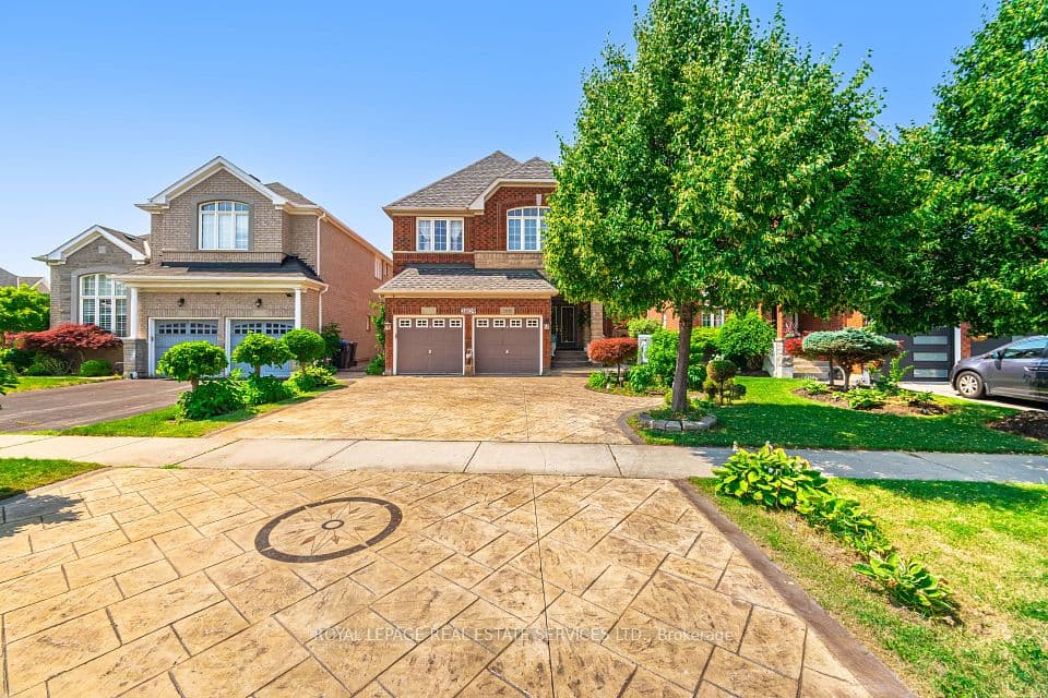 3809 Candlelight Drive, Mississauga, ON L5M 8A8 – photo 2