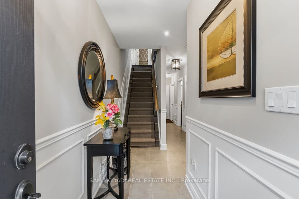 2029 Queensborough Gate, Mississauga, ON L5M 0Y1 – photo 3