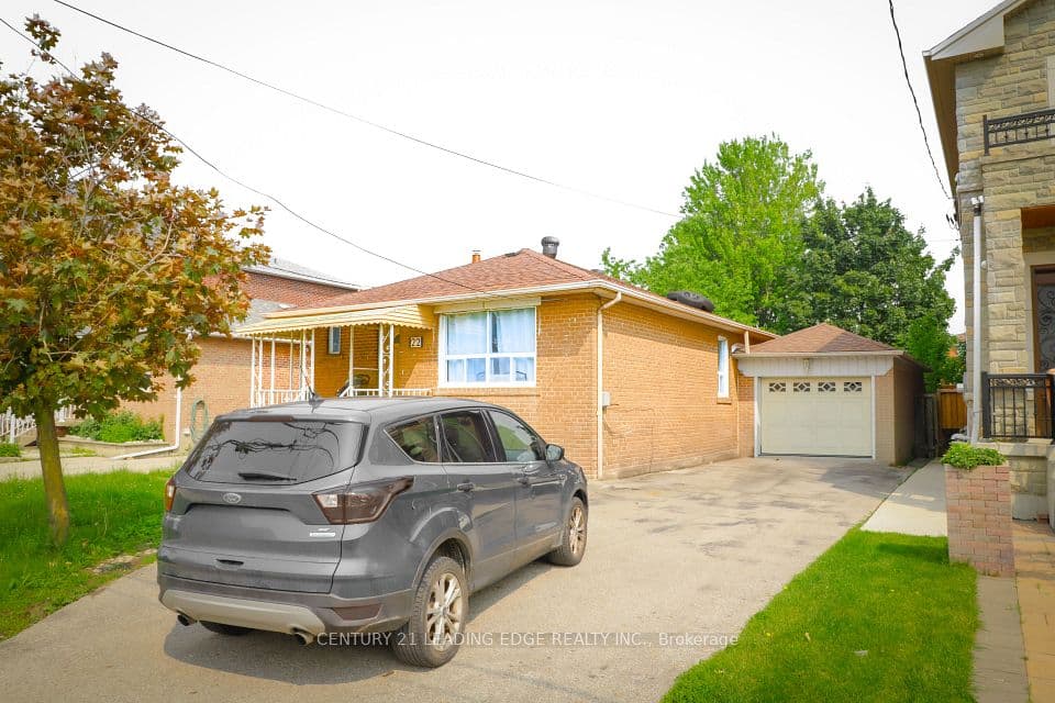 22 Katherine Road, Toronto, ON M3K 1H9 – photo 2