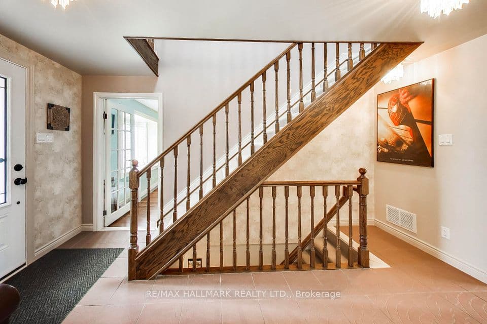 76 Ashbourne Drive, Toronto, ON M9B 4H5 – photo 3
