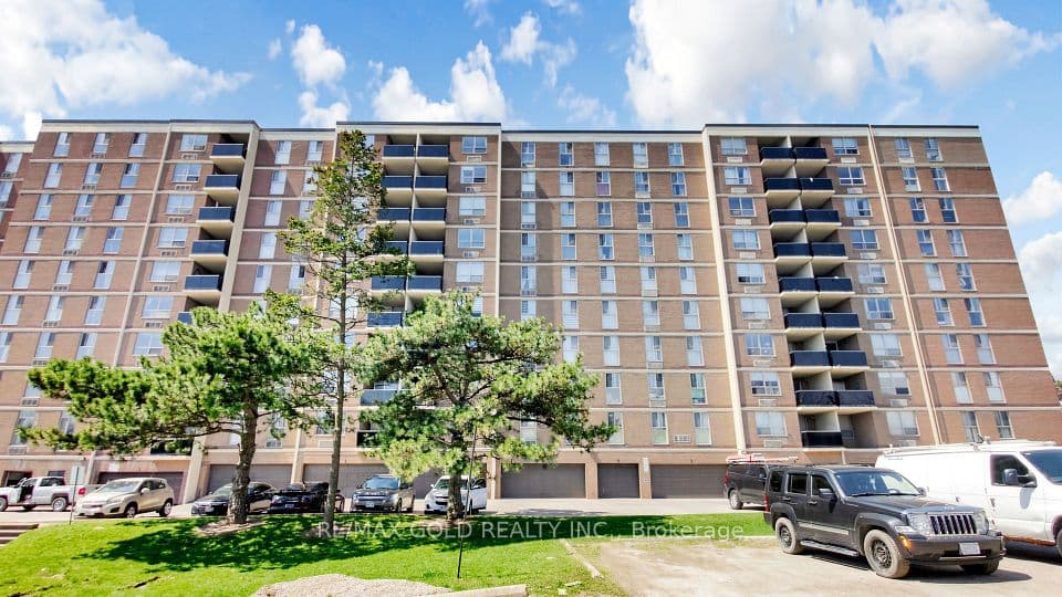 2825 Islington Avenue 102, Toronto, ON M9L 2K1 – main photo