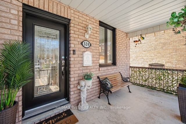 524 Salem Avenue N, Toronto, ON M6H 3E1 – photo 2