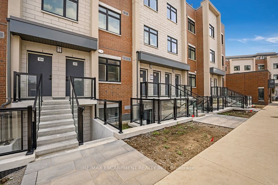 1075 Douglas McCurdy Common 251, Mississauga, ON L5G 0C6 – photo 2
