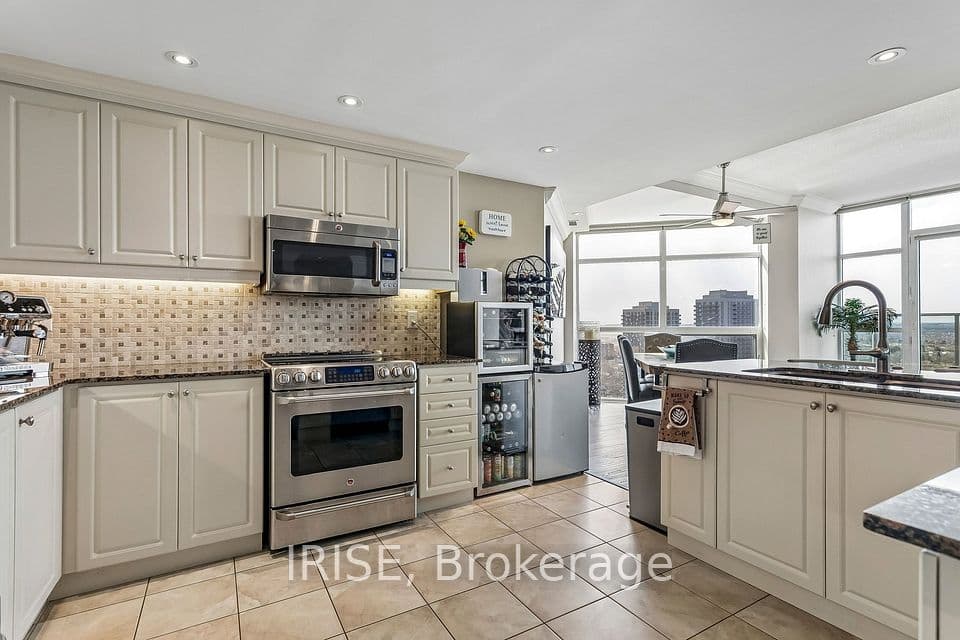 9 George Street PH01, Brampton, ON L6Y 0T6 – photo 2