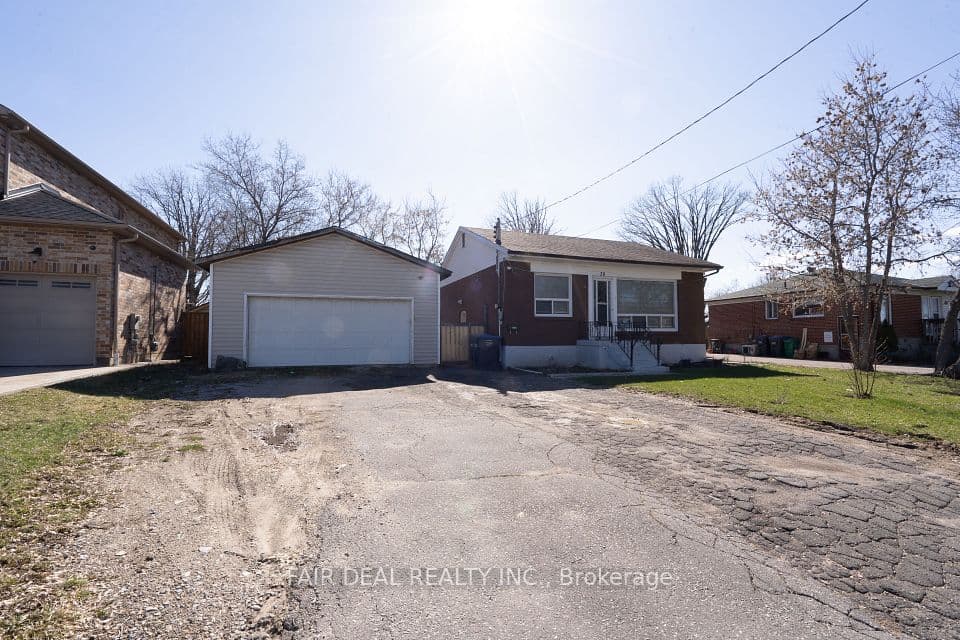 38 Cattrick Street, Mississauga, ON L4T 1H5 – photo 2