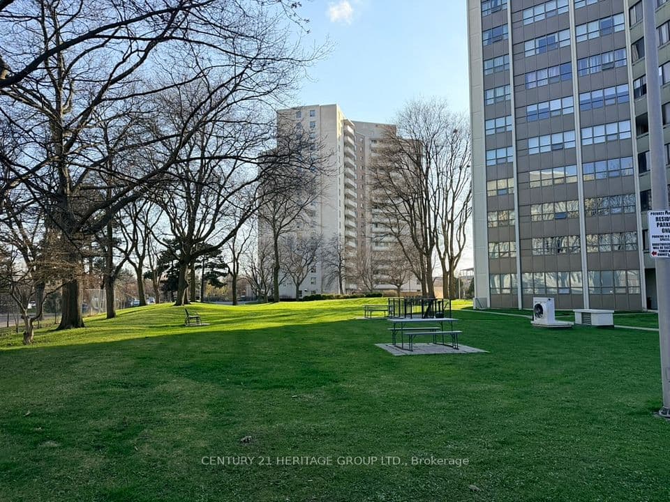 2323 Confederation Parkway 1408, Mississauga, ON L5B 1R6 – photo 3