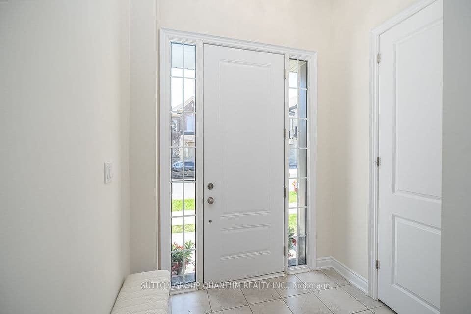58 William Crawley Way, Oakville, ON L6H 0Y8 – photo 2
