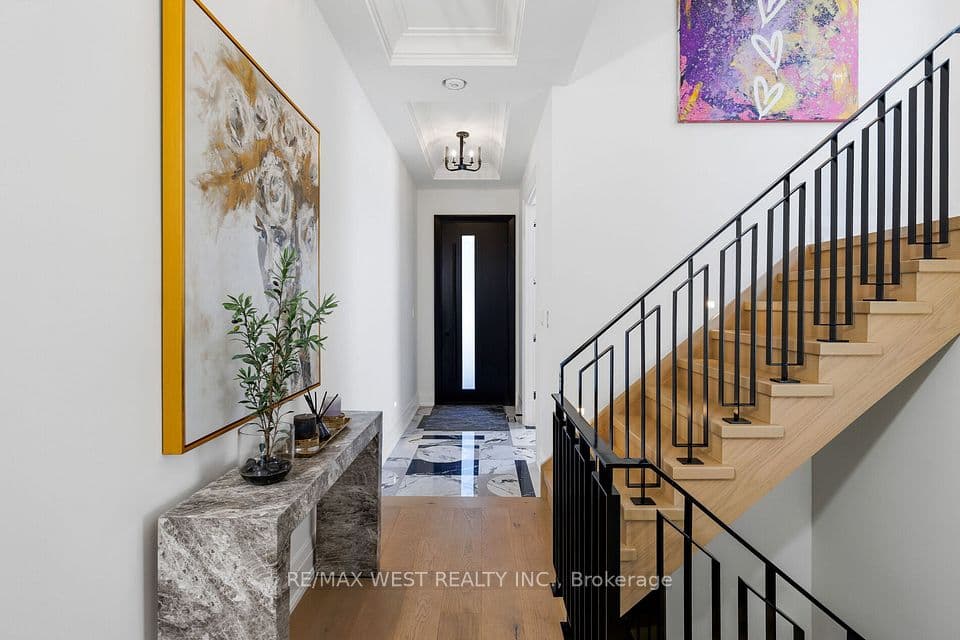 64 Thompson Avenue, Toronto, ON M8Z 3T4 – photo 3