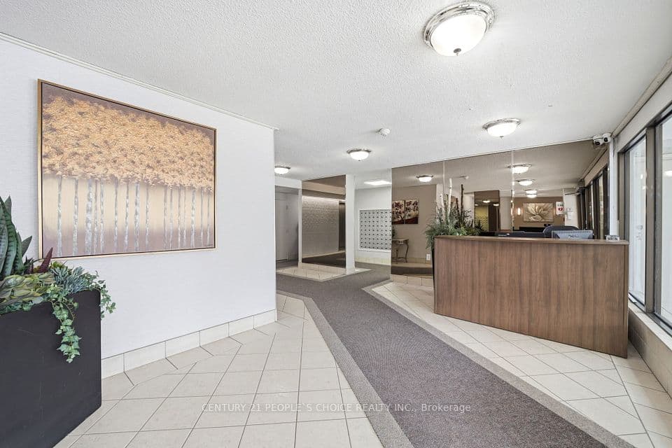 18 Knightsbridge Road 2109, Brampton, ON L6T 3X5 – photo 2