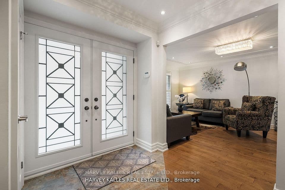 1268 Cermel Drive W, Mississauga, ON L5H 3V4 – photo 3