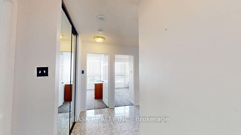 12 Laurelcrest Street 907, Brampton, ON L6S 5Y4 – photo 3