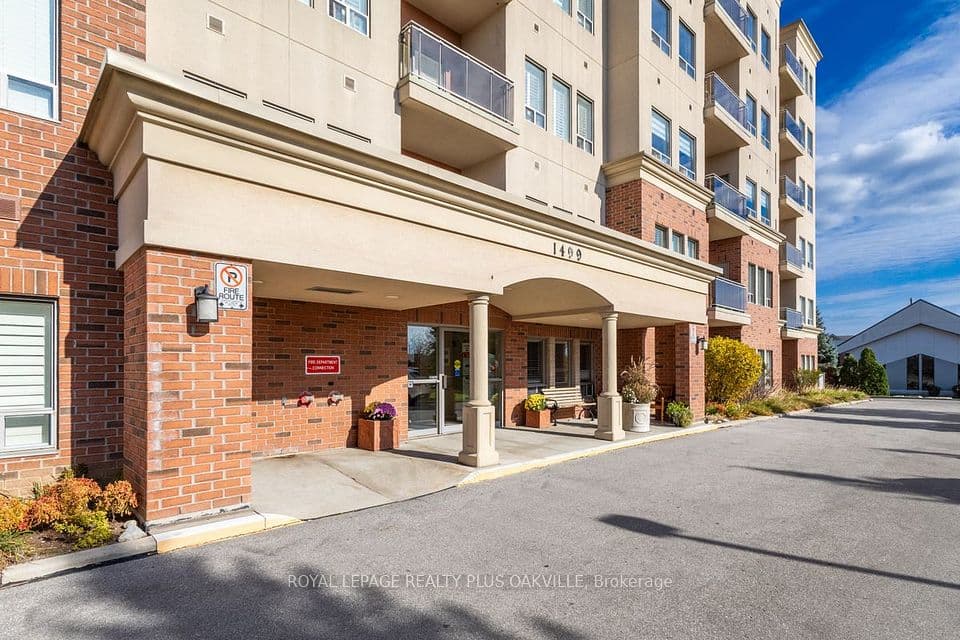 1499 Nottinghill Gate 403, Oakville, ON L6M 5G1 – main photo
